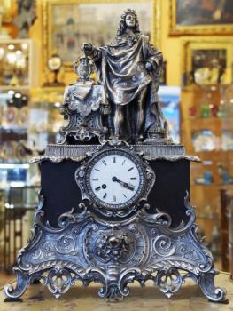 Mantel Clock - bronze - 1860